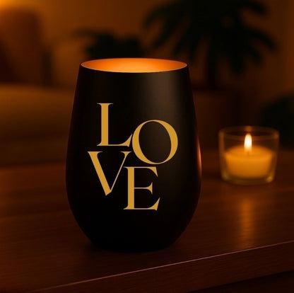 LOVE (meilė) dizaino aromatinė žvakė