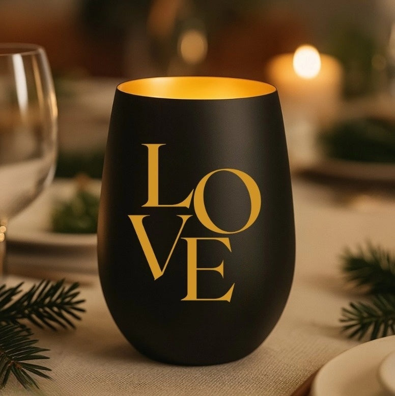 LOVE (meilė) dizaino aromatinė žvakė