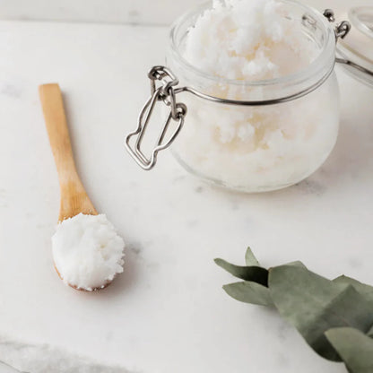 Dekoratyvinė žiemos žvakė „Sniego gniūžtė“