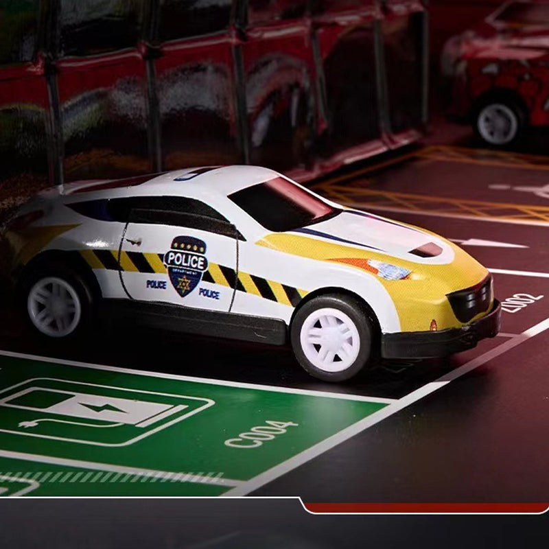 48 mini automobiliukai su įmontuotu garažu